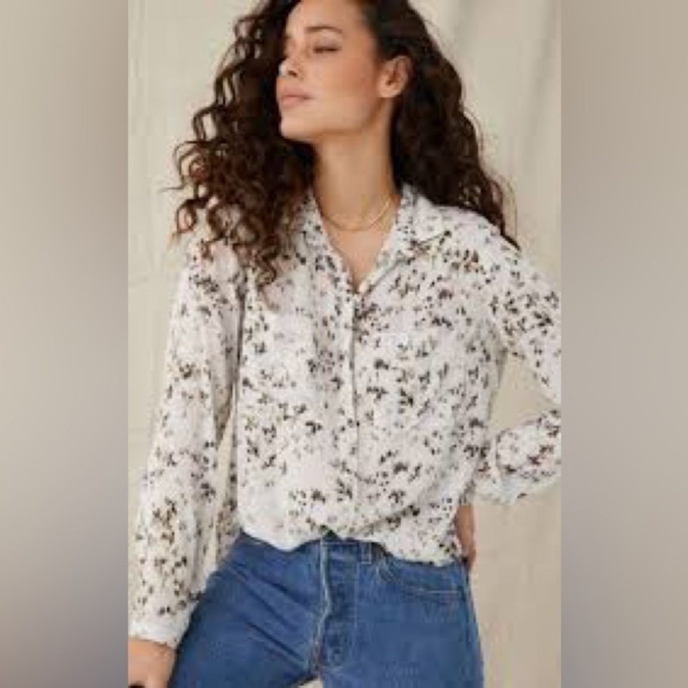 Bella Dahl Full Button Down Hipster Shirt in Painted Ditsy Floral Print, small. - Picture 1 of 13